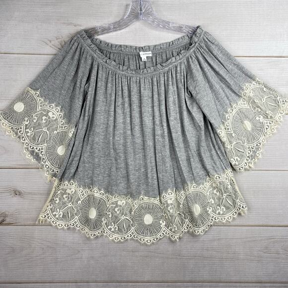 Coco + Jaimeson Womens Top Sz M Gray Cream Lace Bell Sleeve Boho Off Shoulder - Picture 1 of 9